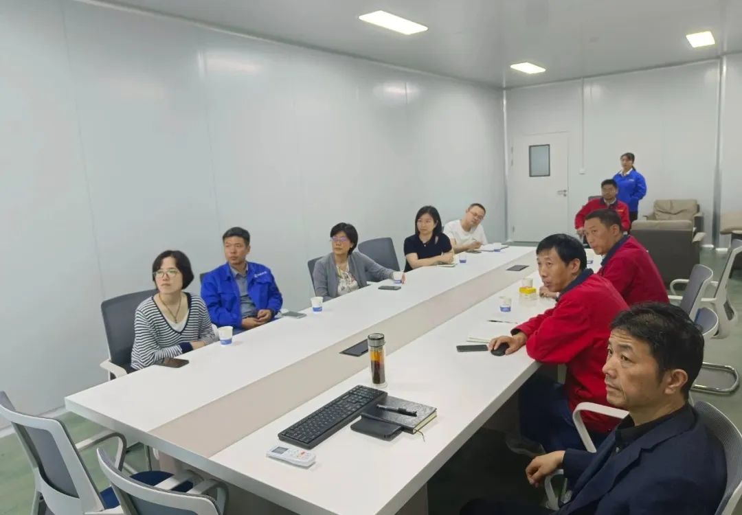 Shao Ying, deputy chief engineer of China Lucky, visited Huafu Technology for research and guidance